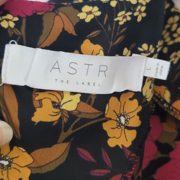 ASTR- Black with floral print- tie front top- size Large - Picture 8 of 9